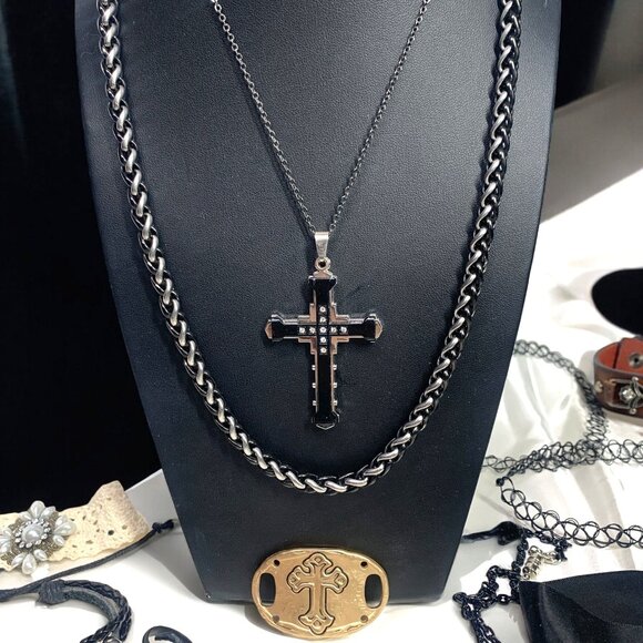 Gothic Jewelry Bundle Crosses Chokers Bracelets Earrings Skulls 50+ - Picture 3 of 15